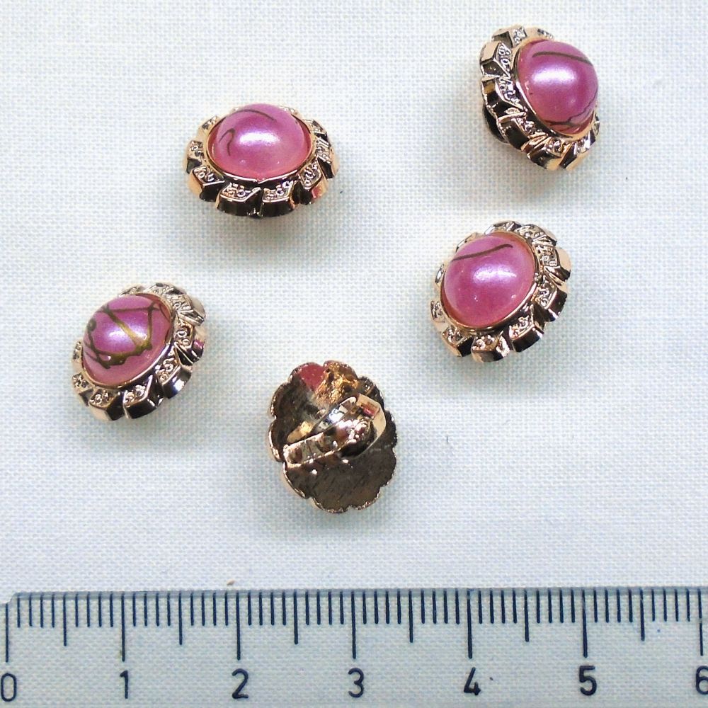 Plastový knoflík pokovený 055